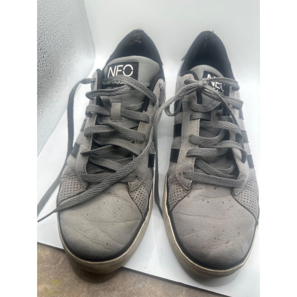 Adidas Neo Gray Casual‎ Sneakers Mens 9 Worn Condition Rubber Sole